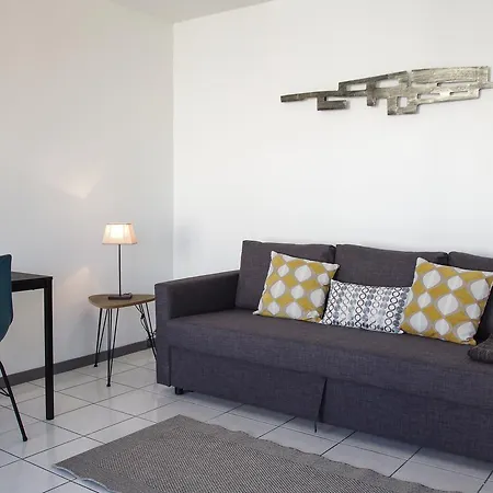 Castellane - 40 M2 Avec Balcon Et Parking *