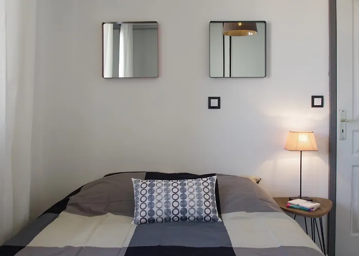 Castellane - 40 M2 Avec Balcon Et Parking Appartement *